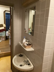 内海様　手洗い器before
