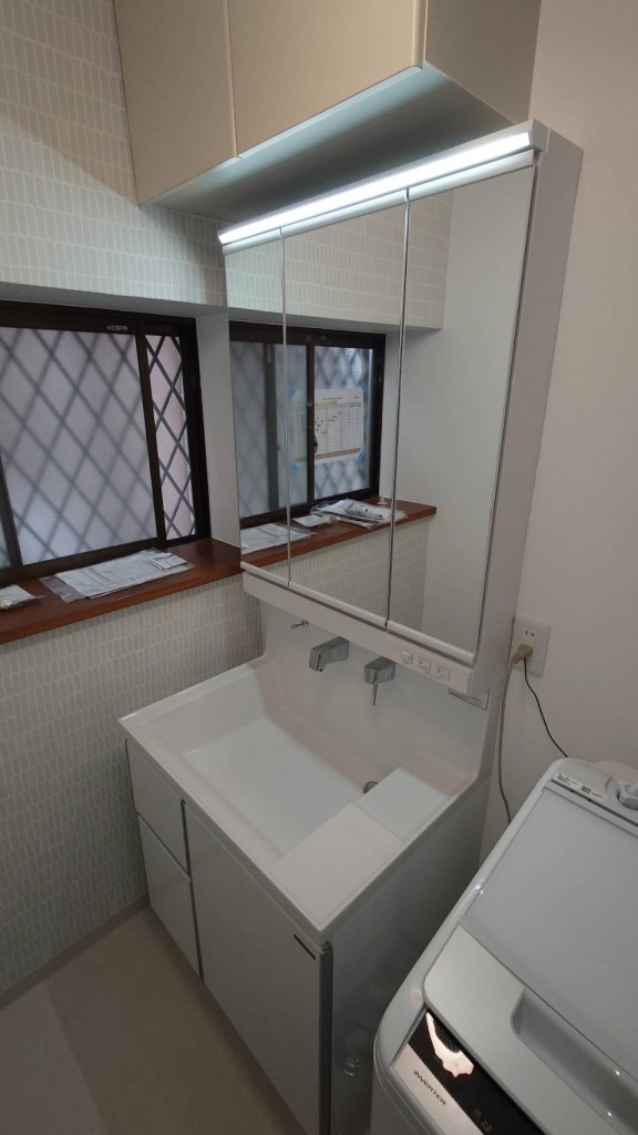 収納力と清潔感を両立！タカラスタンダード「ファミーユ」で快適な洗面空間に